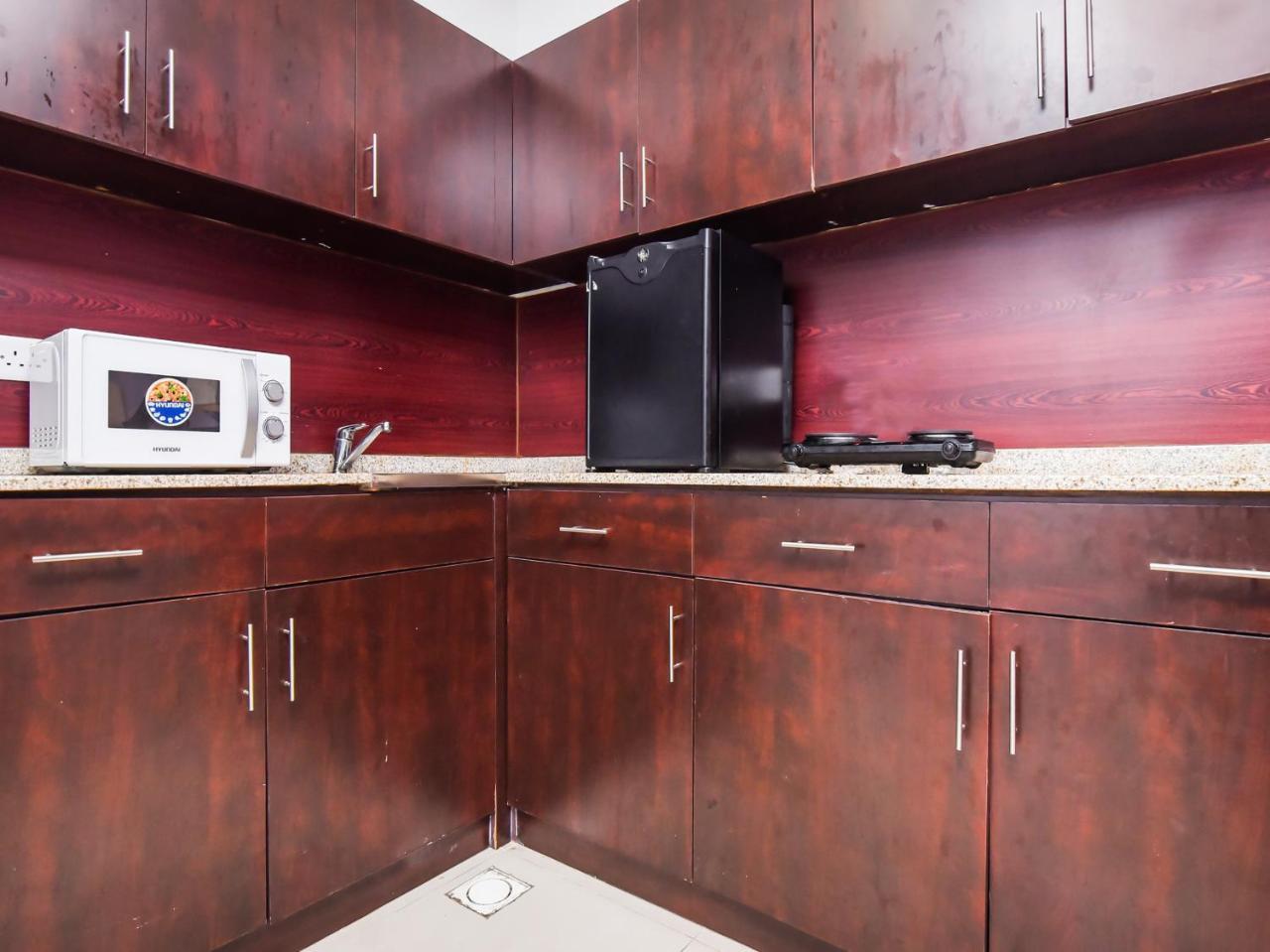 Oyo 138 Empire Hotel Apartments Dubai Dış mekan fotoğraf