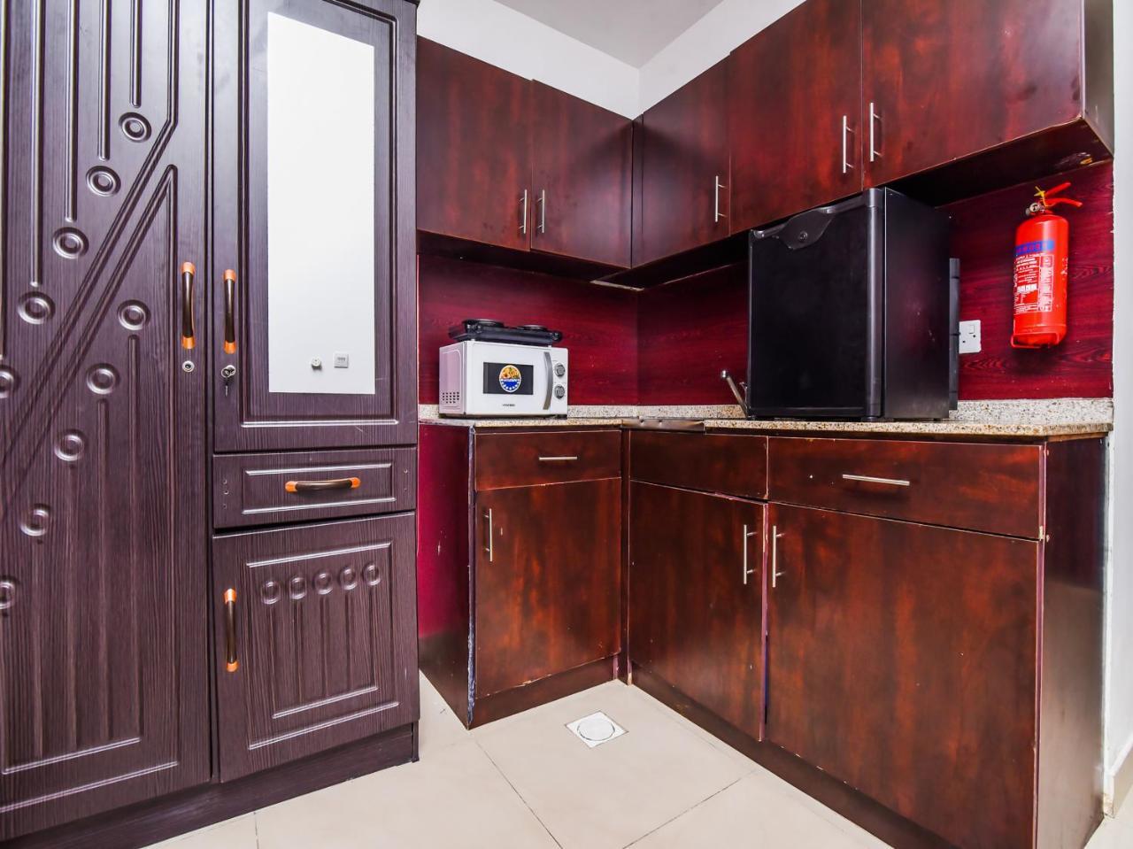 Oyo 138 Empire Hotel Apartments Dubai Dış mekan fotoğraf